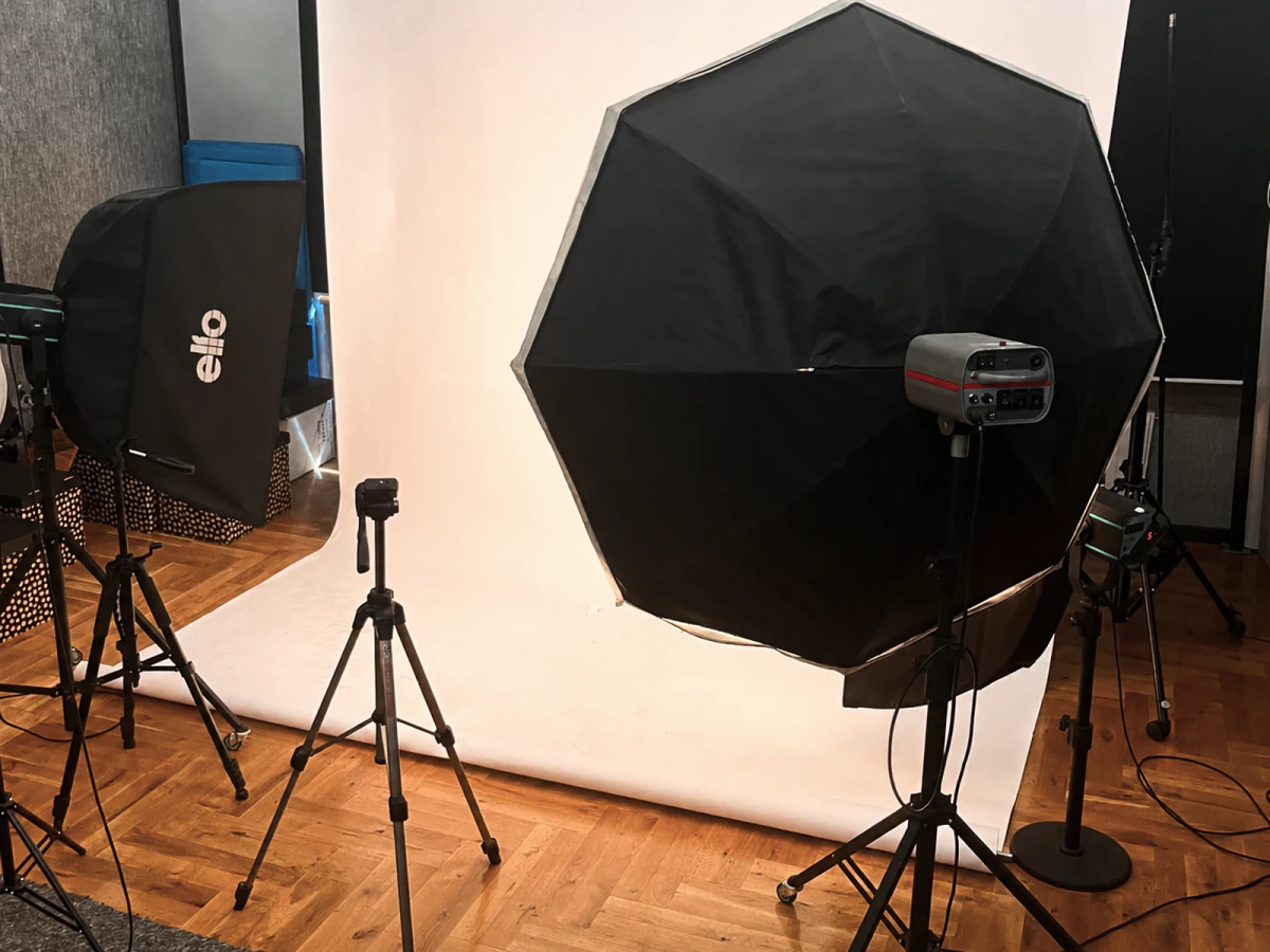 Studio fotograficzne Eblis B&L dla każdego - sesje produktowe, wizerunkowe, modelki, fotografowie freelance